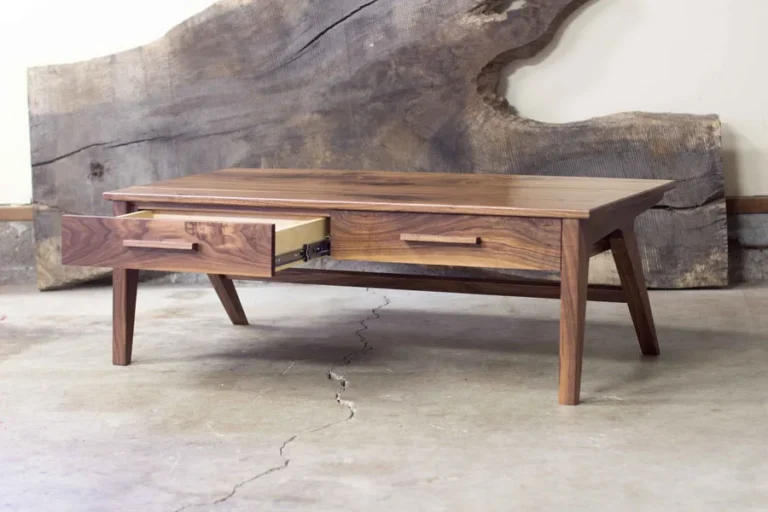 How to choose a living room coffee table