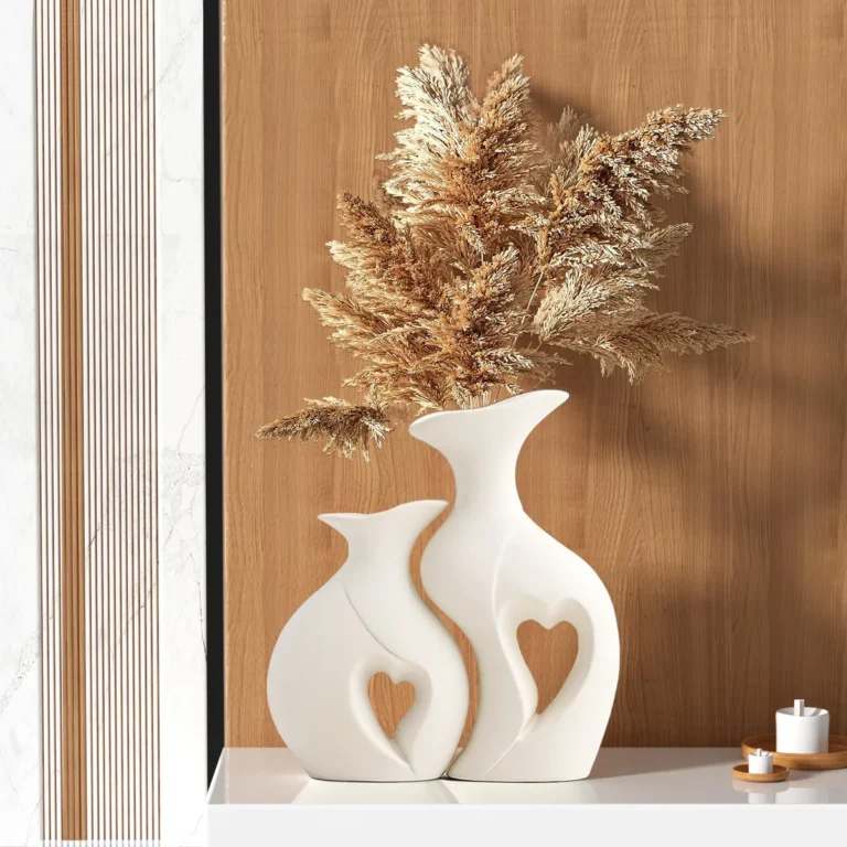 How to decorate with vases